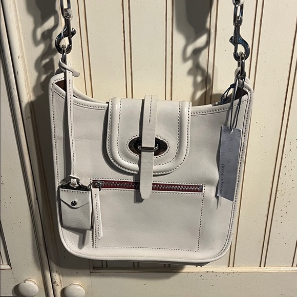 Dooney & Bourke Handbags - Dooney & Bourke white Crossbody Bag